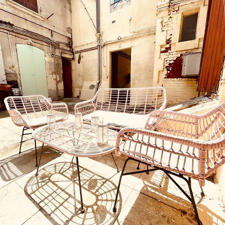 Apartamento Le Coeur De Nimes Exterior foto