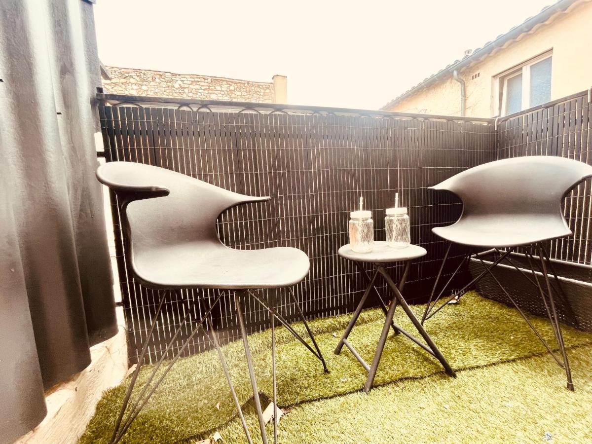 Apartamento Le Coeur De Nimes Exterior foto