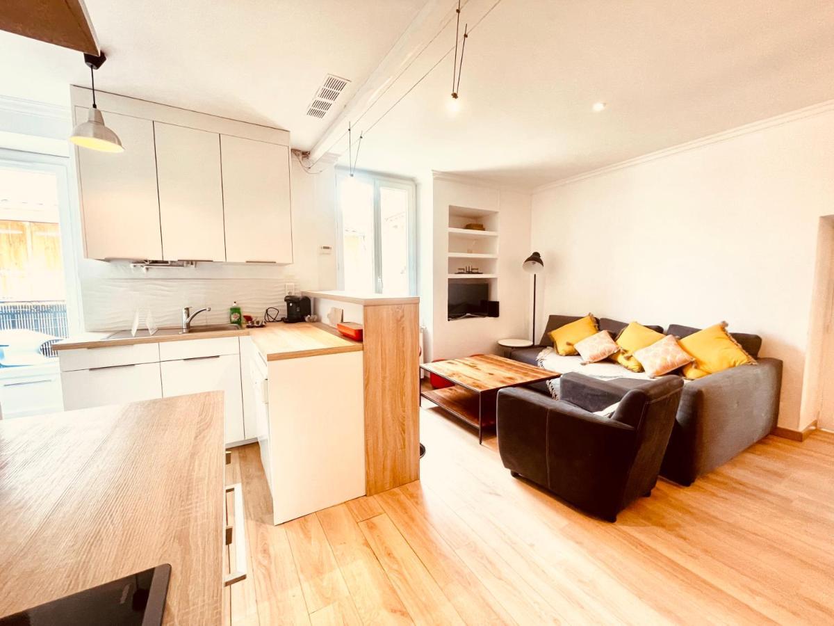 Apartamento Le Coeur De Nimes Exterior foto